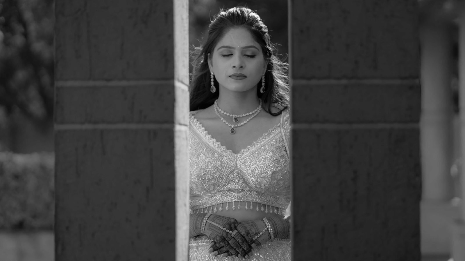 Bride portrait, black and white
